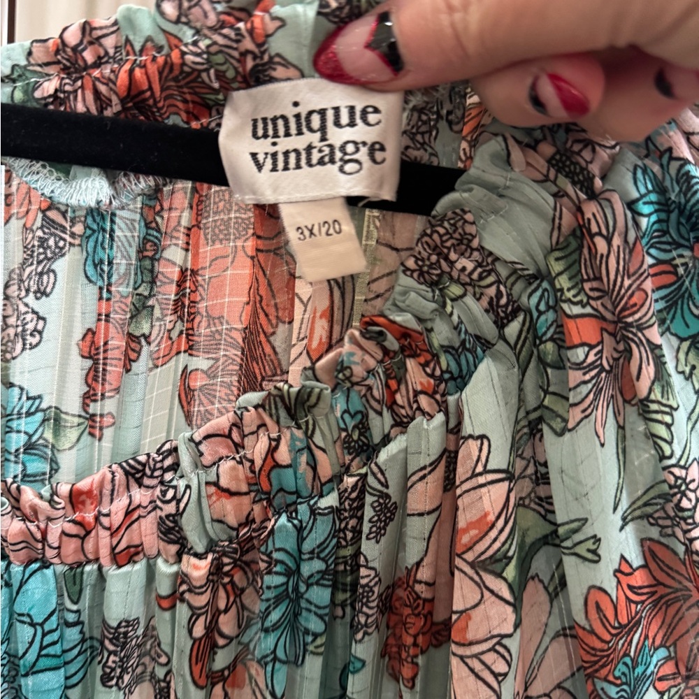 Unique Vintage Floral Off-Shoulder Maxi Dress - Picture 5 of 7